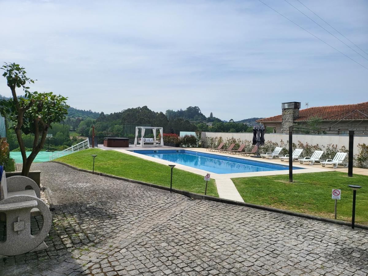 Villa Moura - Pool & Jacuzzi Póvoa de Lanhoso Exterior foto